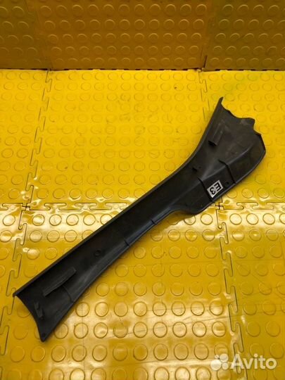 Накладка порога салона задняя левая Nissan Almera