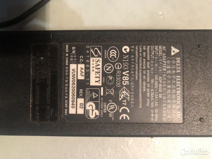 Блок питания для ноутбука 19v 4,7А