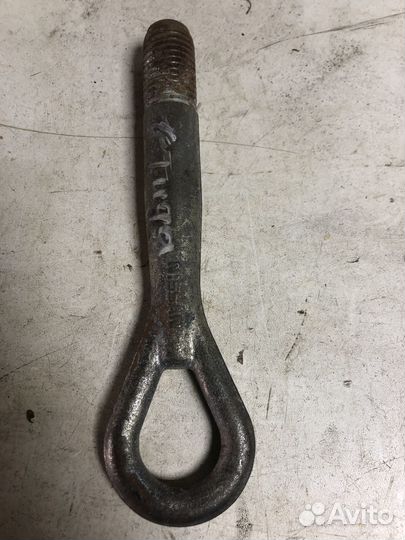 Буксировочный крюк Nissan Tiida 1