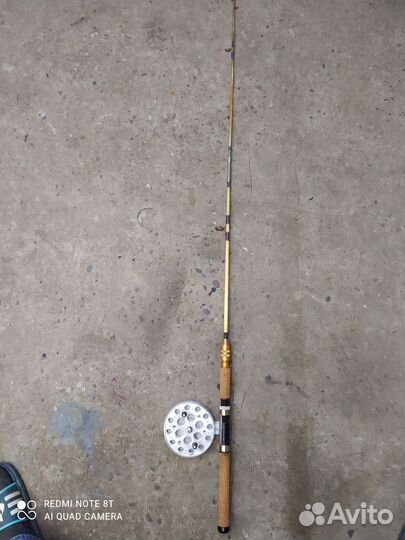 Спиннинг и катушка советский