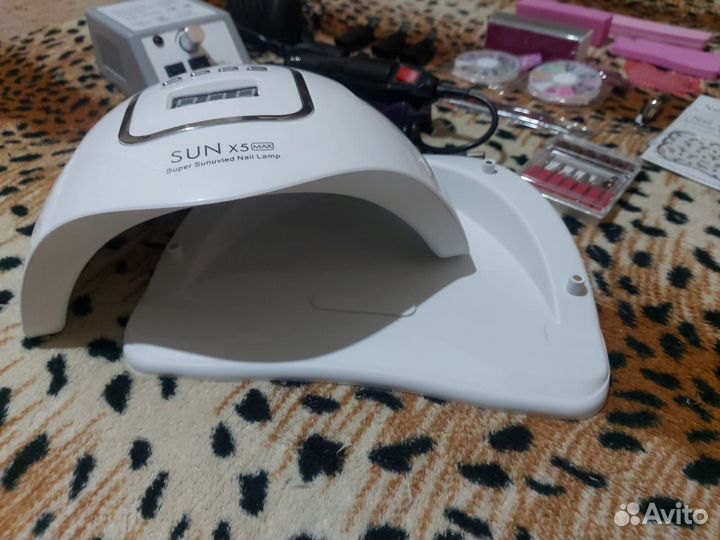 Маникюрный набор с профессиональной машинкой