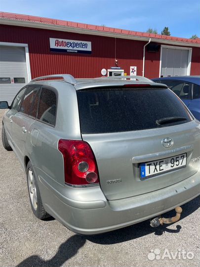 Щеткодержатель лобового стекла toyota avensis T25