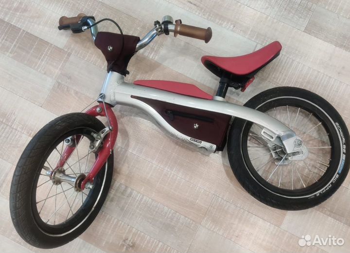 Велосипед-беговел