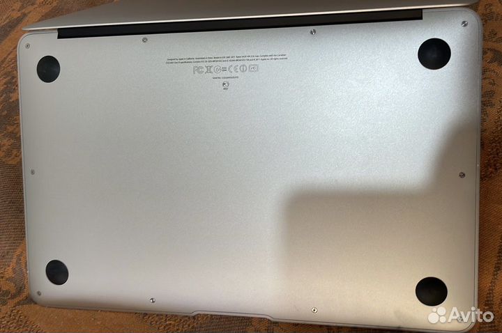 Apple Macbook air 11 2011