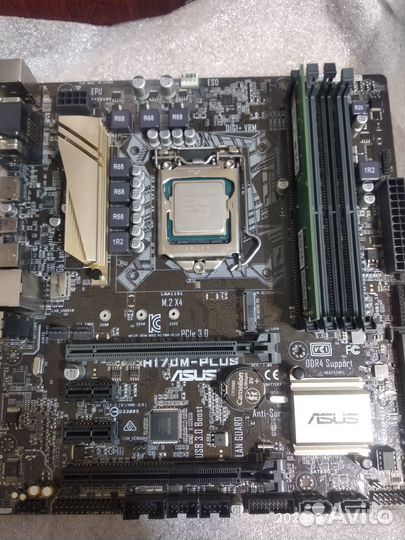 Материнская плата lga 1151 с процессором и памятью