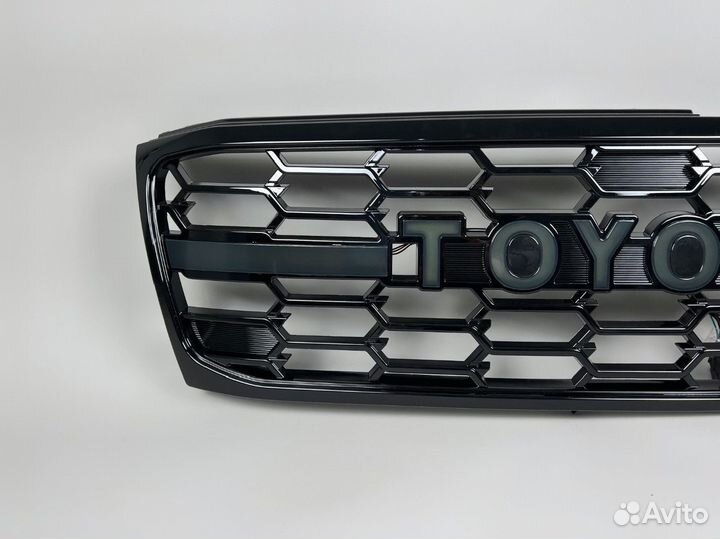 Решетка радиатора Toyota Land Cruiser 100 S2172