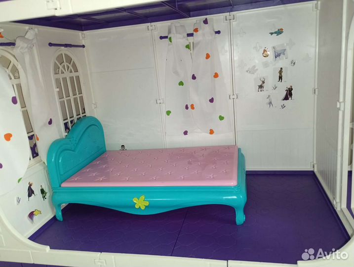 Кукольный домик с мебелью