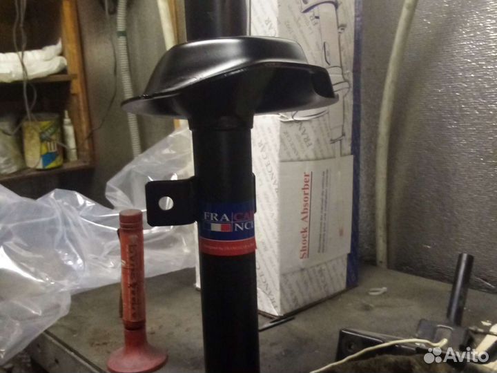 Амортизатор форд передний правый новый 99-04г