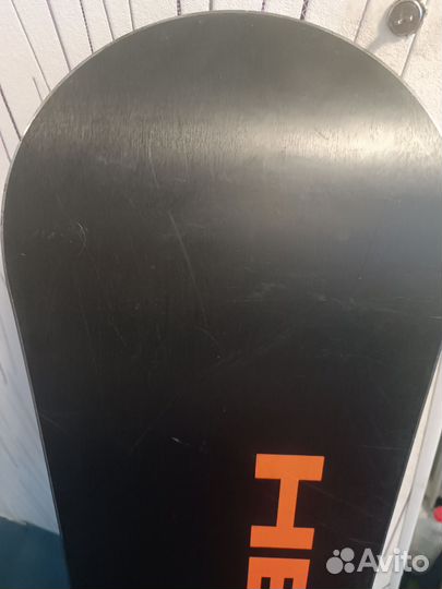 Сноуборд с креплениями