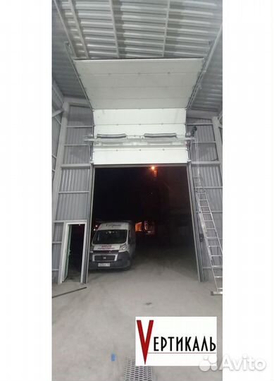 Ворота секционные промышленные