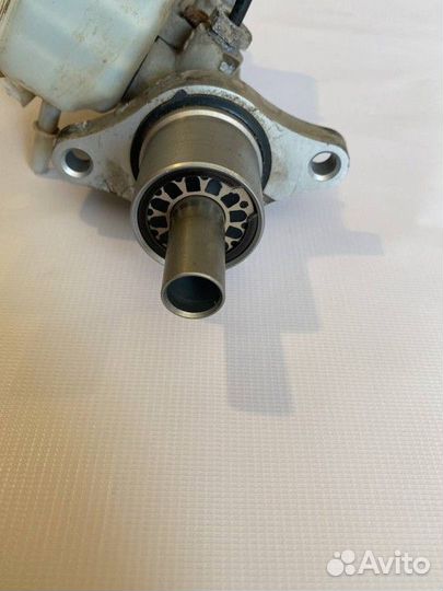 Главный тормозной цилиндр Ford Focus