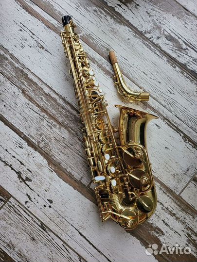 Альт саксофон Trevor James 3722G