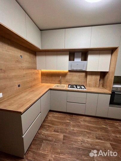 Кухонный гарнитур / угловая кухня