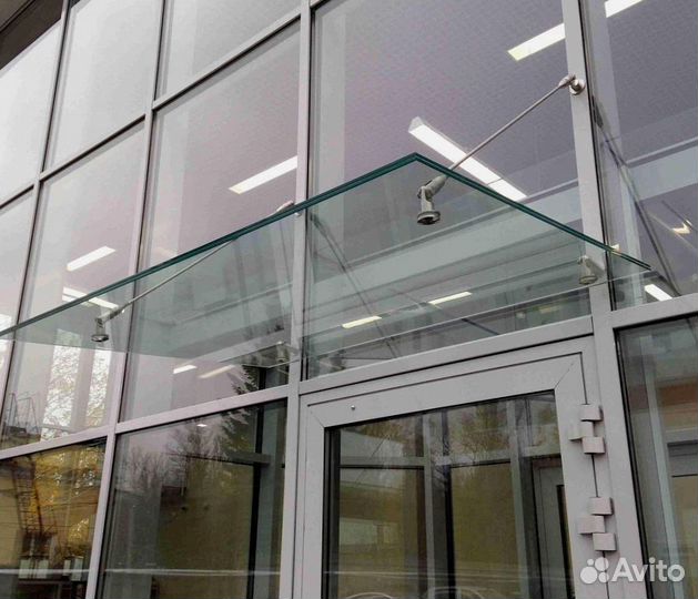 Стеклянный козырек