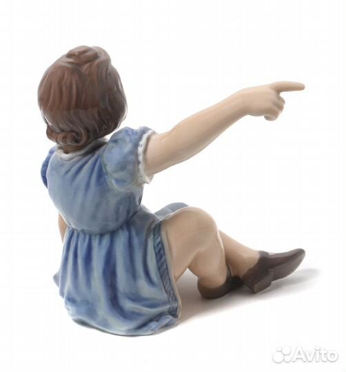 Фарфоровая фигура 