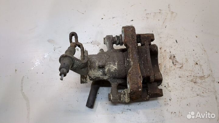 Суппорт правый задний Skoda Octavia (A7)