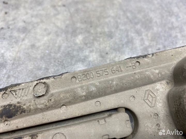 Опора двигателя задняя Renault Logan 1.4 K7J710