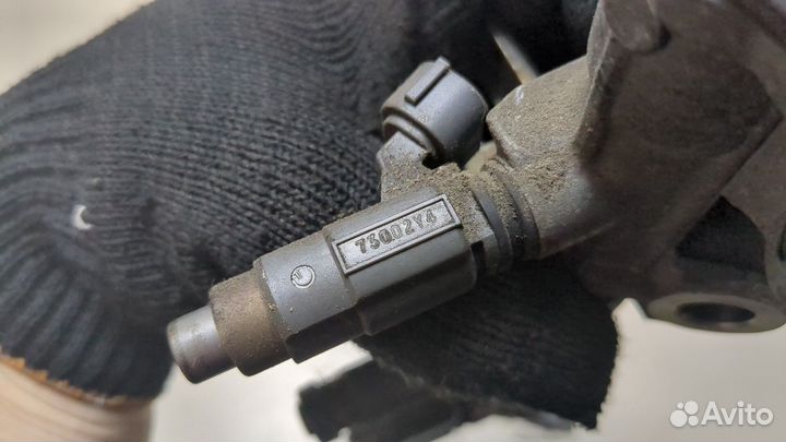 Форсунка топливная Mitsubishi Colt, 2002