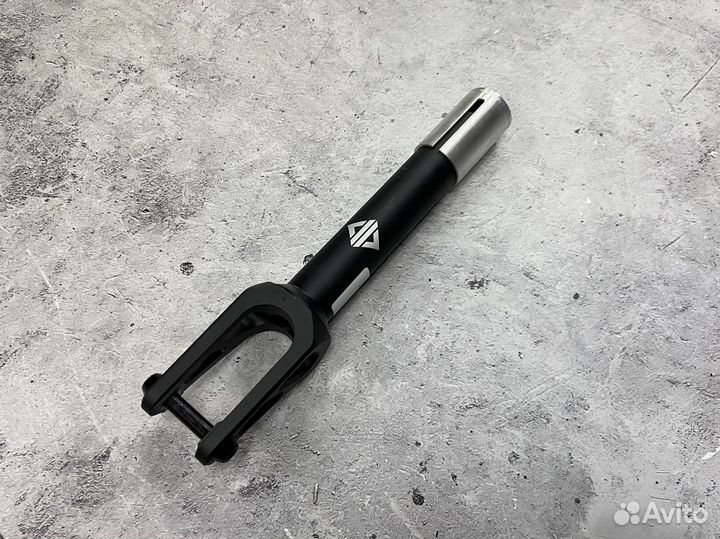 Вилка Drone Majesty Hic/SCS Black