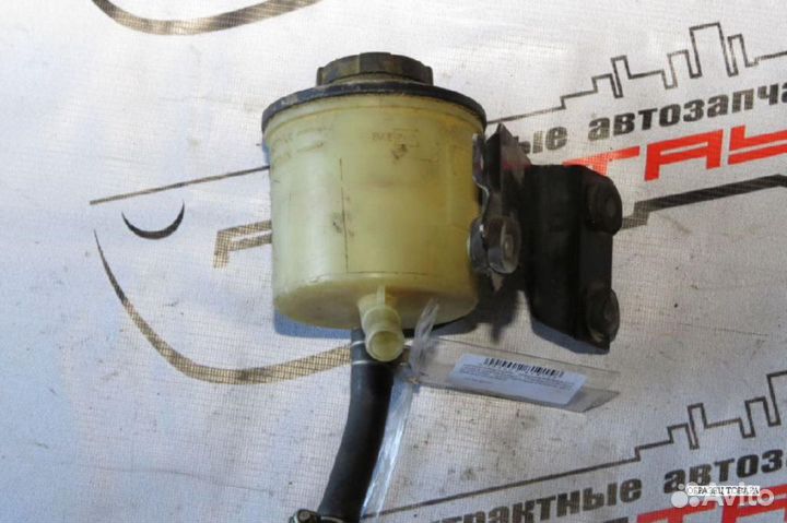 Бачок гур nissan. presea primera pulsar R'nessa su