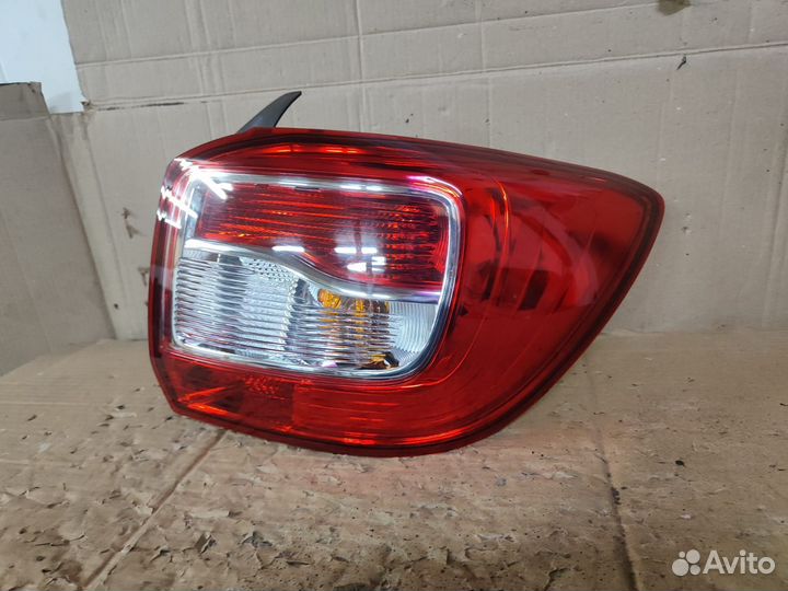 Фонарь правый Logan 2 c 14г.в целый оригинал б.у