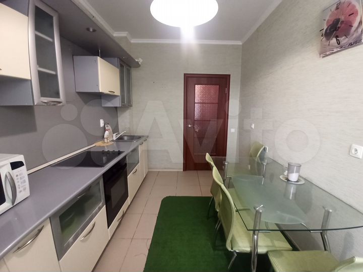 1-к. квартира, 42 м², 7/10 эт.