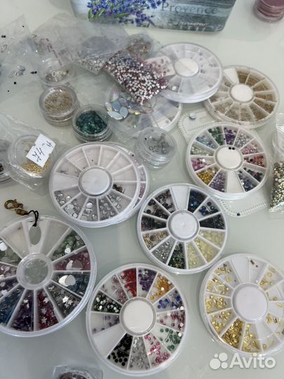 Стразы для ногтей