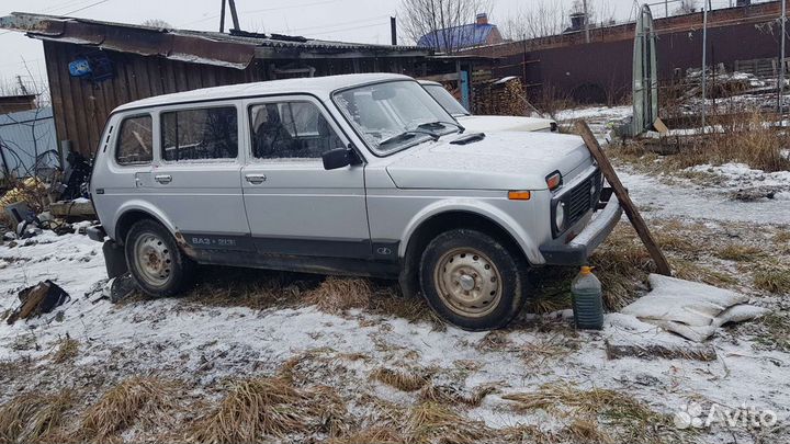 Стекло на ваз Нива 2131