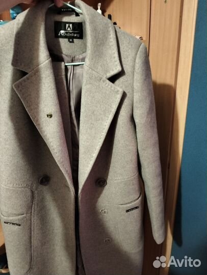 Продам пальто женское