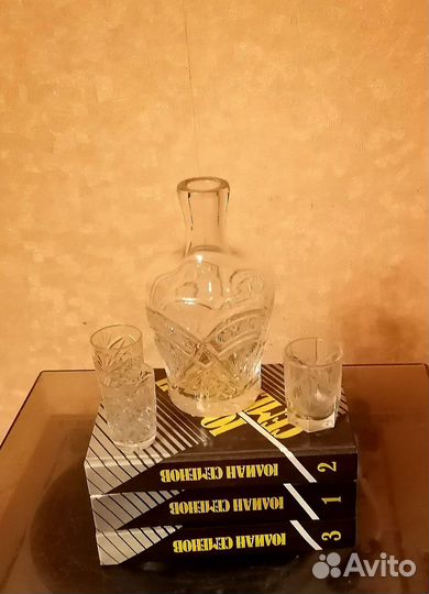 Графин хрустальный