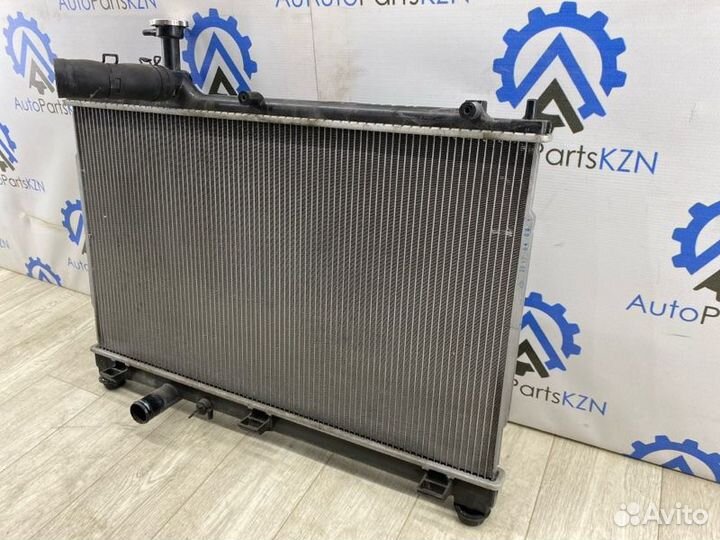 Радиатор охлаждения двигателя Mitsubishi Outlander