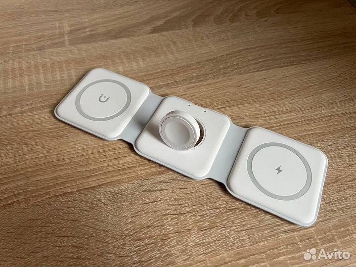 Беспроводная зарядка MagSafe 3 в 1 белая