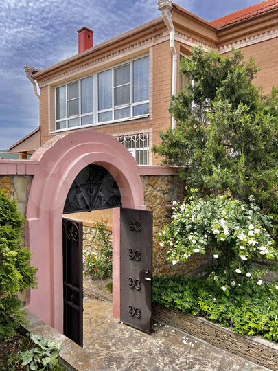 Дом 279,5 м² на участке 20,6 сот.