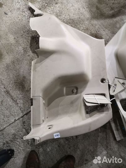 Обшивка багажника задняя Toyota Corolla spacio ZZE122N