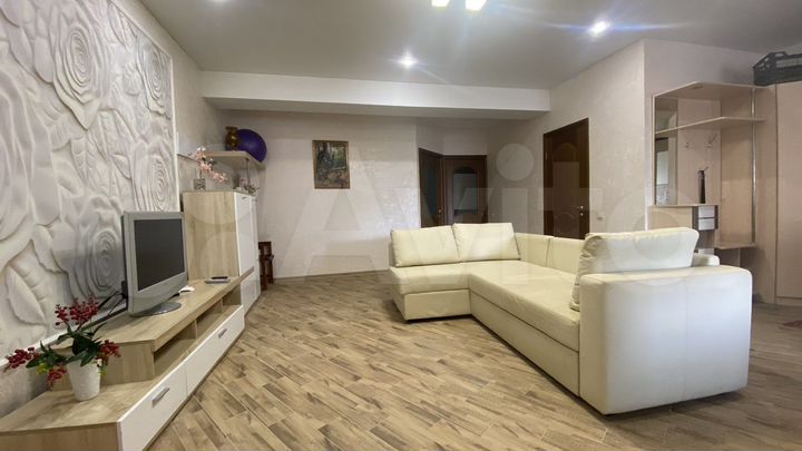 3-к. квартира, 95 м², 1/5 эт.