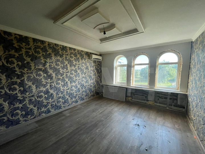 Дом 210 м² на участке 15 сот.