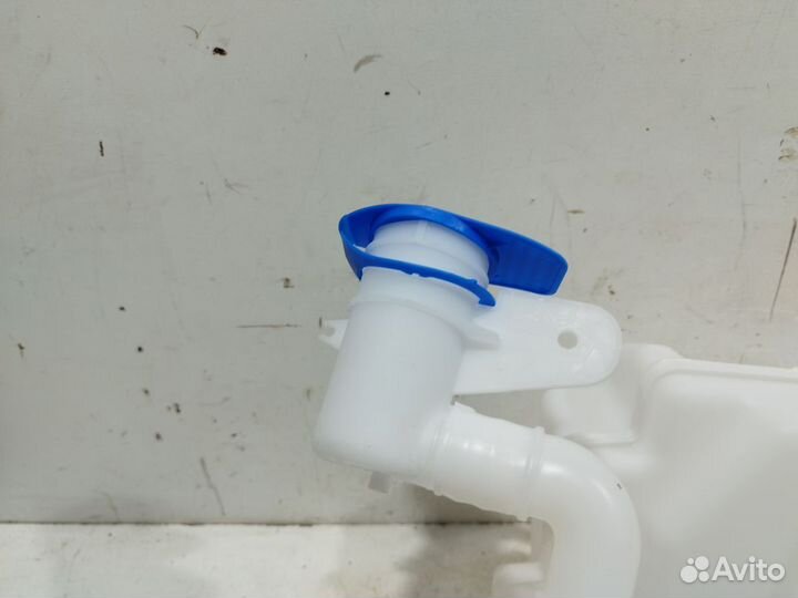 Бачок омывателя лобового стекла Golf V 2003