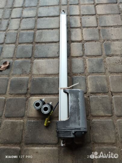 Механизм открывания бункера