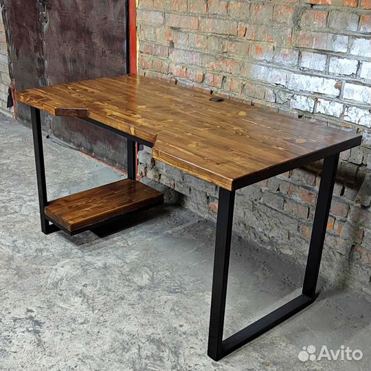 Компьютерный стол, игровой стол