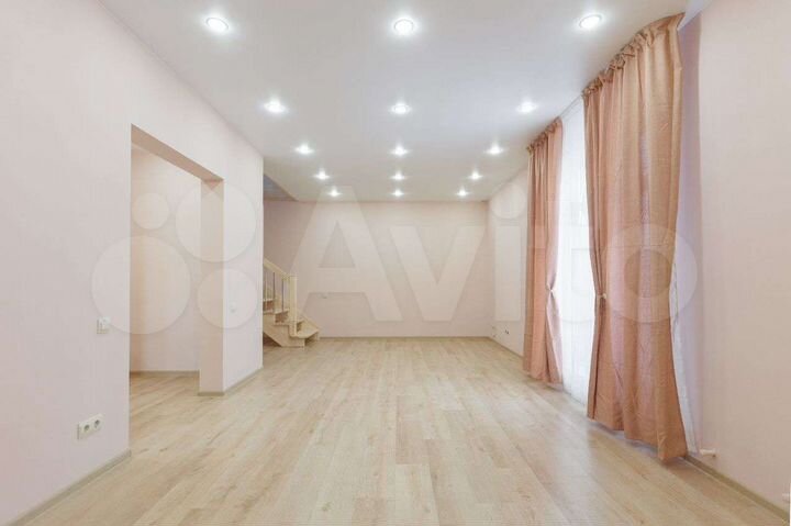 Дом 139 м² на участке 5 сот.