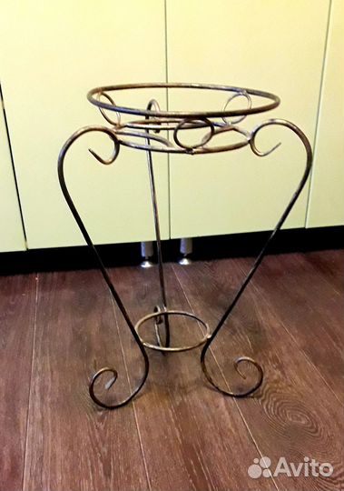 Стойка для цветов кованая