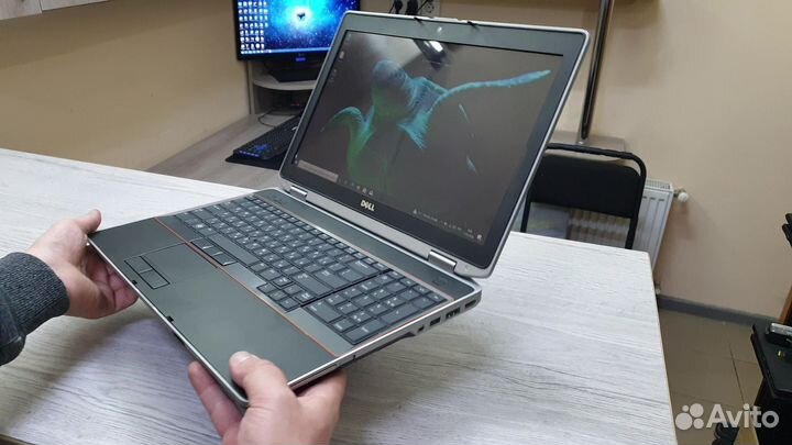 Ноутбук Dell (15.6