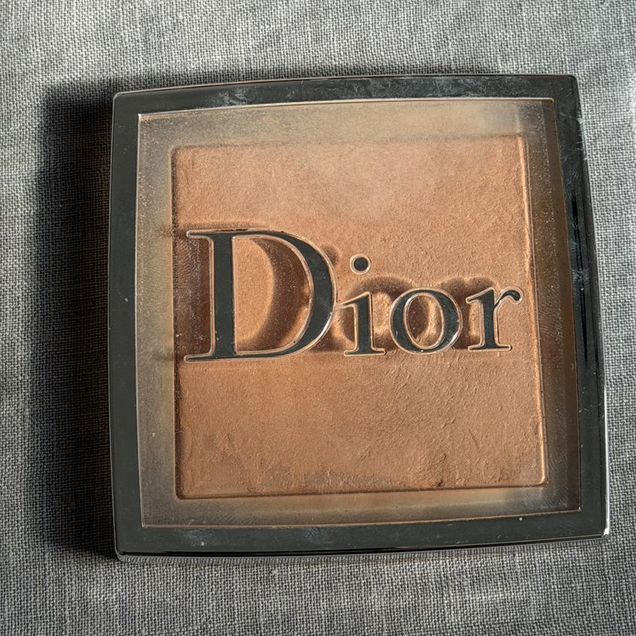 Dior Backstage Face & Body Pow 030