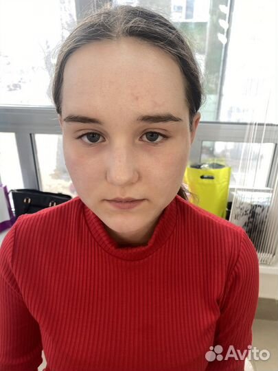 Визажист Бровист