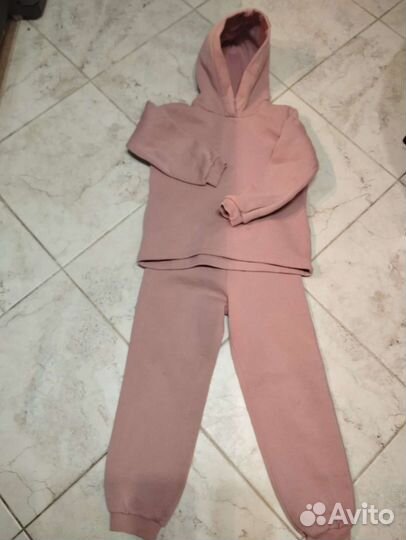 Утеплённый спортивный костюм на девочку 140-146