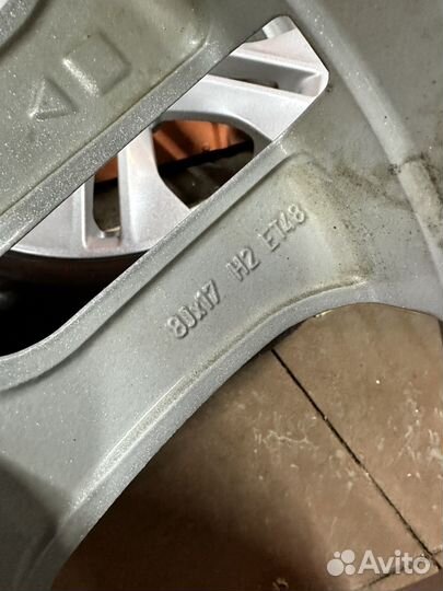 Колеса Mercedes зима шипы nokian 225/55R17 ориг