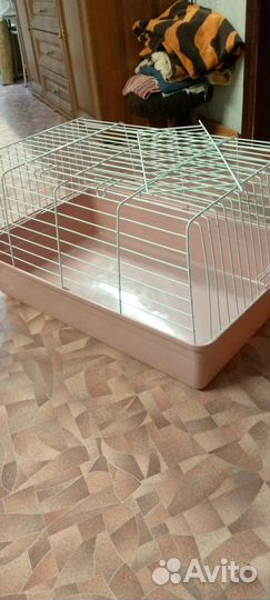 Большая клетка для крупного животного