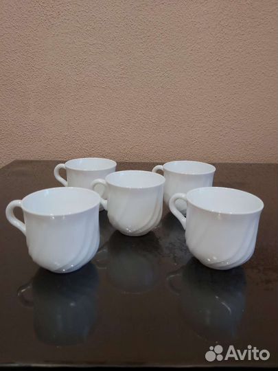 Чашечки белые. Фарфор. Новые