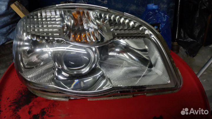 Фара правая chevrolet niva