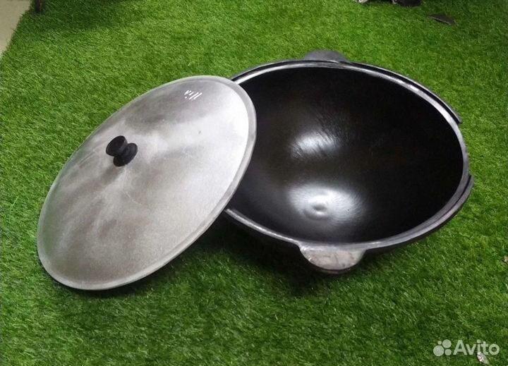 Казан чугунный с печкой